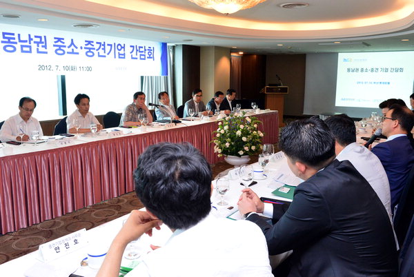 만든곳: 한국 네티즌본부 카페