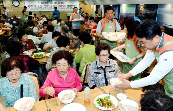 만든곳: 한국 네티즌본부 카페