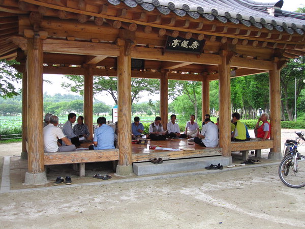 만든곳: 한국 네티즌본부 카페