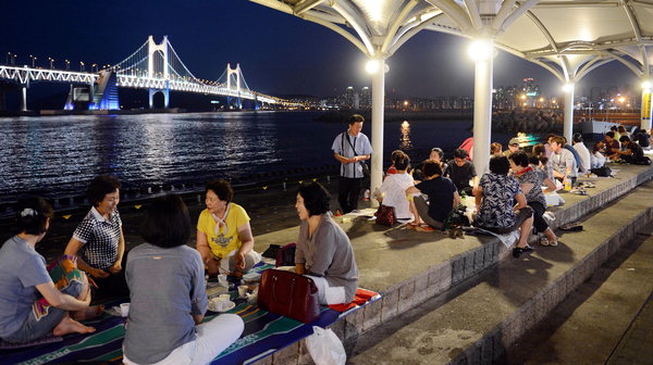 만든곳: 한국 네티즌본부 카페