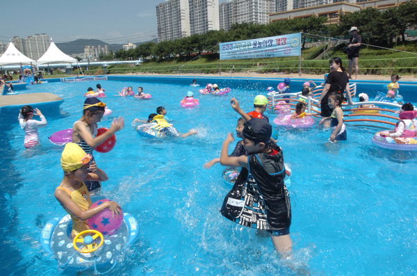 만든곳: 한국 네티즌본부 카페