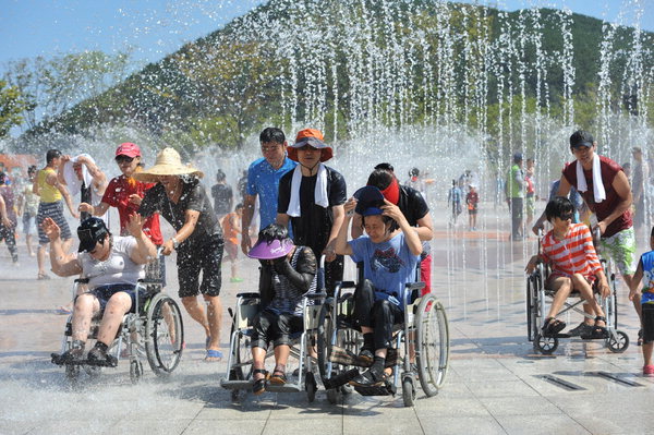 만든곳: 한국 네티즌본부 카페