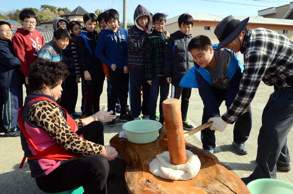 작성: 한국 네티즌본부