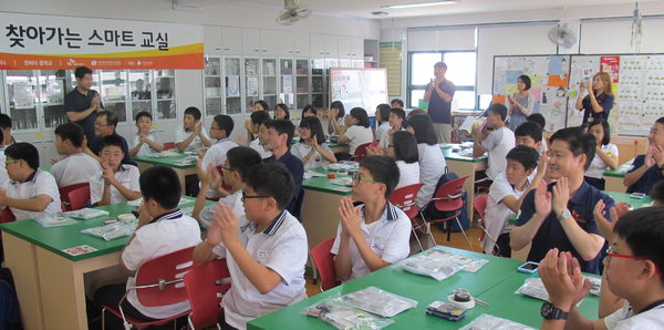 만든곳: 한국 네티즌본부 카페