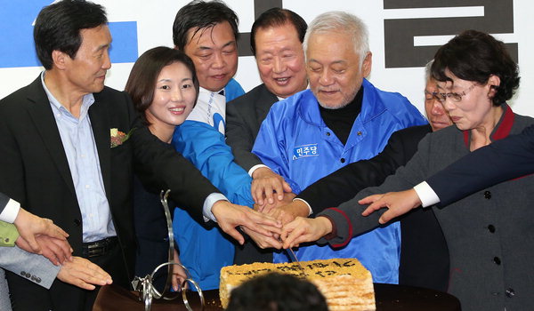 만든곳: 한국 네티즌본부 카페