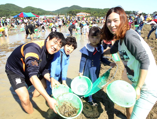 만든곳: 한국 네티즌본부 카페