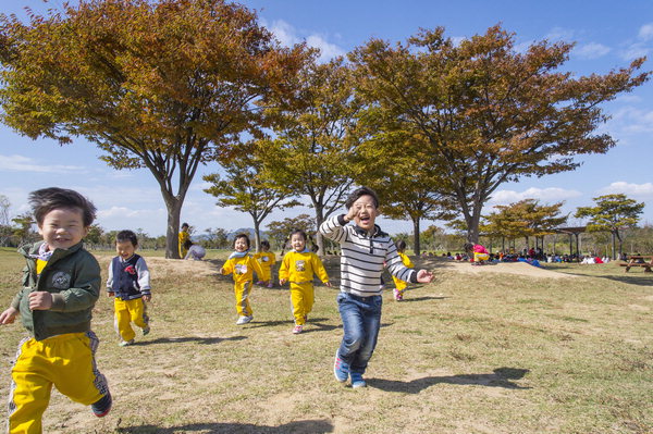 만든곳: 한국 네티즌본부 카페
