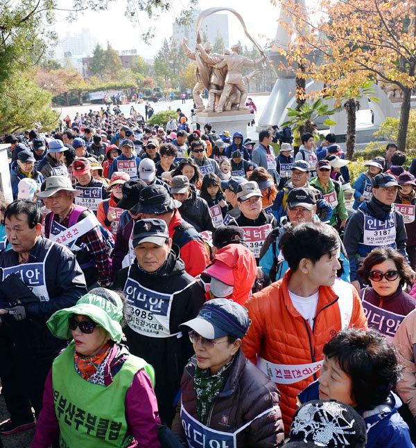 만든곳: 한국 네티즌본부 카페