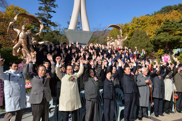 만든곳: 한국 네티즌본부 카페