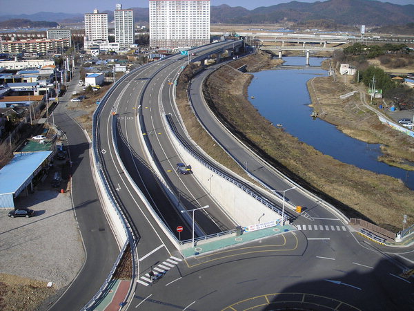 만든곳: 한국 네티즌본부 카페