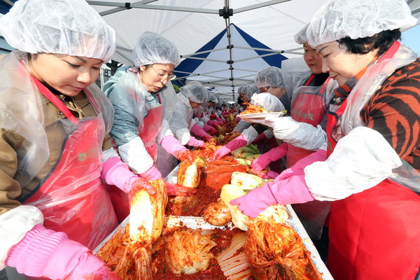 사진이 안 나올때,→ 우칙클릭→ 사진보기클릭: 작성: '한국 네티즌본부' 카페