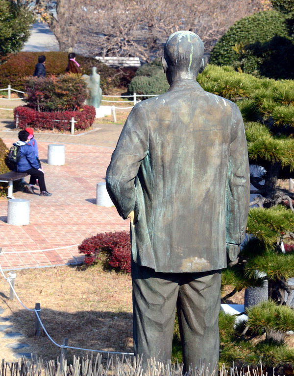 사진이 안 나올때,→ 우칙클릭→ 사진보기클릭: 작성: '한국 네티즌본부' 카페