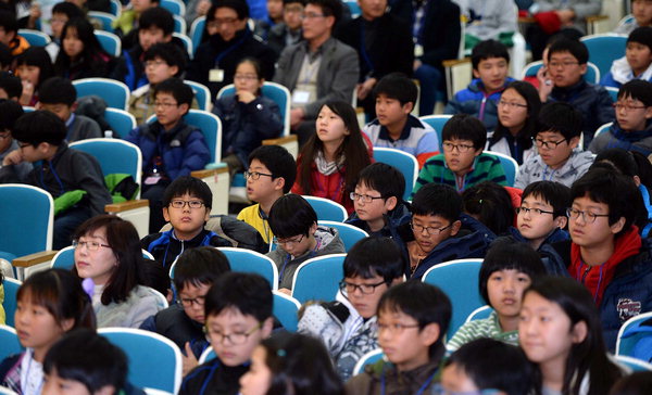 사진이 안 나오면→ 우칙클릭→ 사진보기클릭: 작성: '한국 네티즌본부' 카페