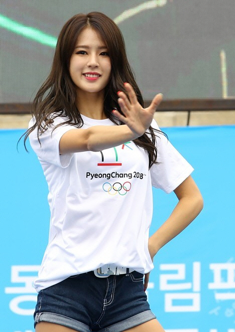 박기량 "한 달 많이 벌어야 100만 원 조금 넘어"…치어리더 연봉, 승려보다 낮아 : 국제신문