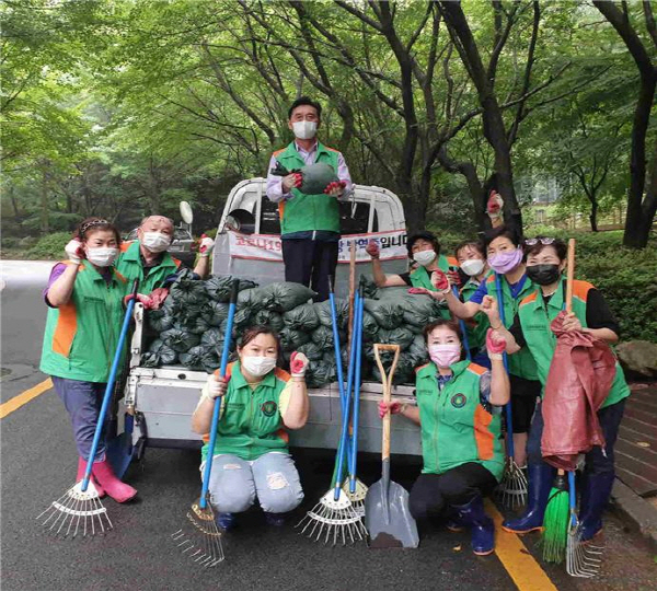 북구 금곡동, 집중호우 대비 승수로 일제정비 실시 : 국제신문 북구 금곡동, 집중호우 대비 승수로 일제정비 실시