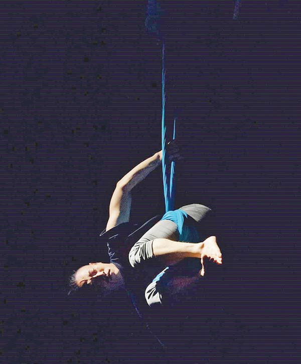 반짝이는 20대부터 관록의 40대까지, 작은 춤의 향연 - 뉴스 썸네일 이미지