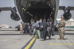 미국, 피란민 하루 1만 명 이송…탈레반 “31일 레드라인”