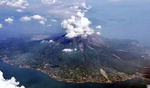 “용암조각 2.5㎞ 날아가” 일본 사쿠라지마 화산 분화
