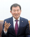 “창원 방산·원자력 산단 유치에 의회 차원 돕겠다”