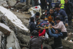 튀르키예 지진 사망자 500명 넘어, 주민 "평생 처음 겪는 일"