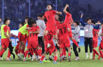 [속보]한국 축구, 일본에 2-1 역전승…아시안게임 3연패
