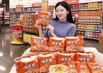 顯  