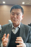  ɱΡ뿵  ǰ  롱