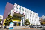 λ ϱ, 2025    ,  Ȯ