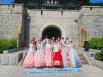 λ ,  ܱ л Բ Lets play in HANBOK!