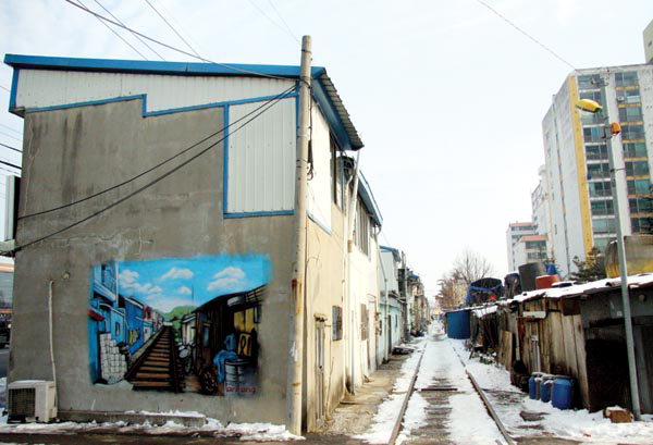 과거와 현재가 공존하는 군산- 군산여행 : 국제신문