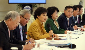 ���������� �۳⺸�� �ɰ����������� ������ �Ǵ�