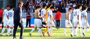 �ѱ� �౸ ��ǥ��, �̱��� 0-2 ���С�2��� ���� '����'