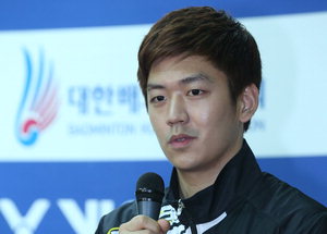 ���ƿ� �̿�� 