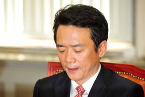 ������ �Ƶ� ���Ӻ� ��Ȥ���� �δ� �������缭 �巯��