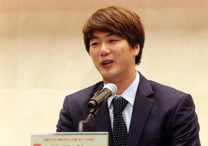 �豤��, ������ �ְ��������� 200�� �޷��������� '10���� 1' ���� '��Ȥ'