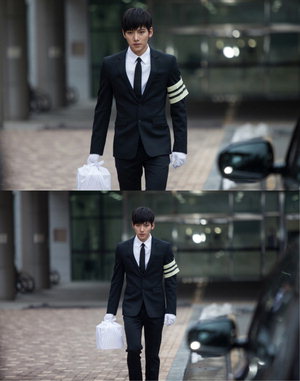 'Èú·¯' Áöâ¿í, »óº¹ ÀÔ°í ½½ÇÄ ´©¸¥ °á¿¬ÇÑ Ç¥Á¤¡¦