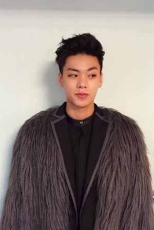 ���̾�'blu'(����), ù �̱� �ٹ� ���ù� 12�� �߸š�'������Ƽ����Ÿ' ����&���̾� 'Puss' �α� �̾��?