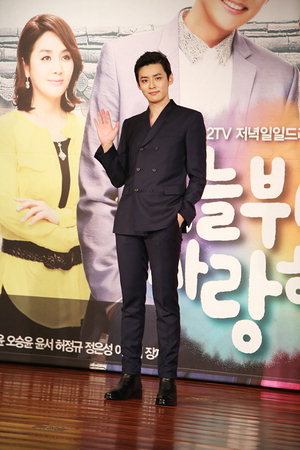 '���ú��� �����' ������, �Ƴ� ��Ƽ�� �Ϻ� ���š����־� ���� '���� ���'