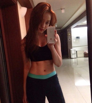 '¼øÁ¤¿¡ ¹ÝÇÏ´Ù' Á¤À¯¹Î, ¿Ïº®ÇÑ '11ÀÚ' º¹±Ù¡¦´Ü¾ÆÇÔ ¼Ó¿¡ °¨ÃçÁø º¼·ý¸ö¸Å