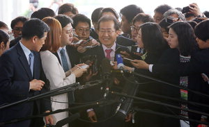 ×Ý ½ÃÁ¾Àϰü ±»Àº ¾ó±¼¡¦¹Ì¼Ò Áþ´ø ûó°ú ´ëÁ¶