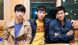 '����ϴ� ������' ������ �鼺�� �ִϾ�, �ɹ̸� 3�ι� ���ڸ�������¦ ȸ��