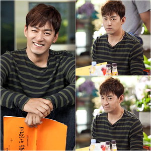 '����ϴ� ������' ������, 'ī������+����+�ظ��̼�' ��¦ ���� �ֱ���'�޴�'