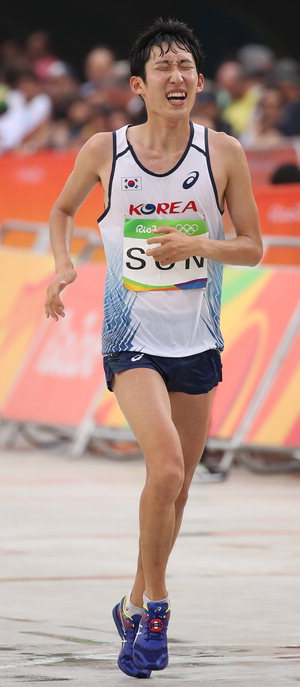 �ø��� ������ �ո���, ������ �޸� 42.195��