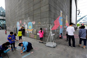 �����ܼ�Ʈ, �߾��� ��Ŀ��, ��Ʈ �佺Ƽ������ ���� ����?