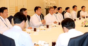 ±¹¹«À§¿ø ¿ÀÂù °£´ãȸ ¿¬ ¹® ´ëÅë·É