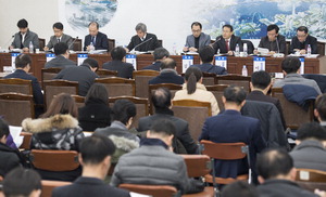 ��� �ؾ�Ŭ������ ������ ����, �� ������ �޼���