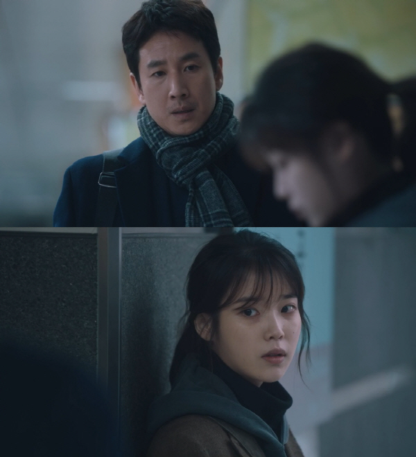 스포츠·연예 - 영화 : '나의 아저씨' 아이유, 이선균 '왜 때렸냐'고 묻자 “아저씨 욕해서요” : 국제신문