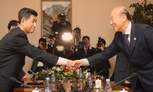 ����������ȸ�� ��ǥ�� ���� �����ϰ� �ִ١�...�� ��� ���� ��ȭ��־֡�