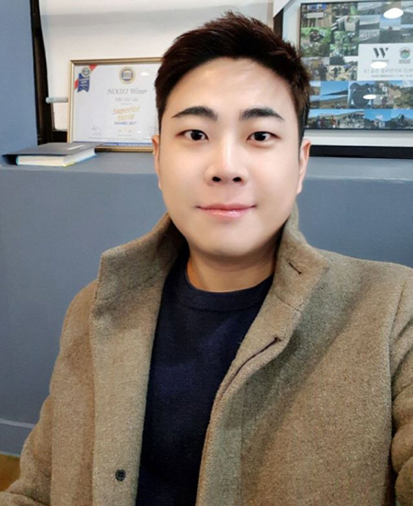 임지연과 결별한 이욱, 그가 운영하는 `W-재단`은 어떤 곳?…이욱 월급 15만1212원 : 부산의 대표 정론지, 국제신문