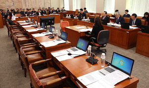 �� �� ������������ ��ġ�� ���ꡤ�λ����� ������ ���߸�